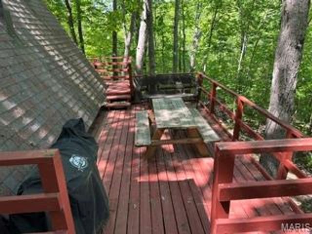 121 Crystal Lake Court, Wright City, MO 63390