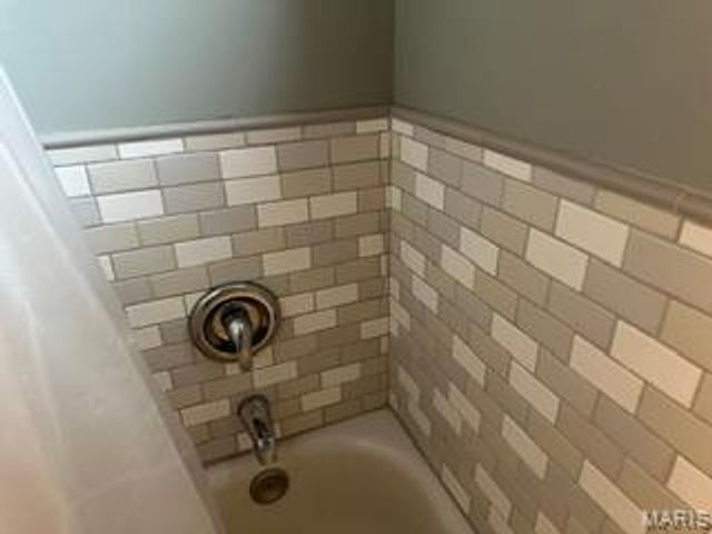 121 Crystal Lake Court, Wright City, MO 63390