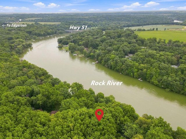 9650 N Brown Road, Edgerton, WI 53534
