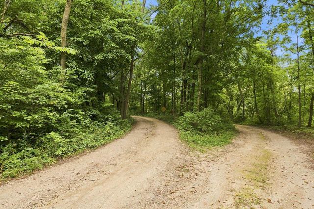 9650 N Brown Road, Edgerton, WI 53534
