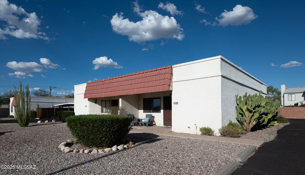 4180 N Western Winds Drive, Tucson, AZ 85705
