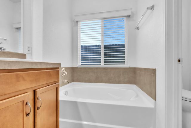 456 Eagle Dr, Ione, CA 95640