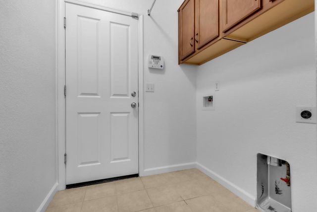 456 Eagle Dr, Ione, CA 95640