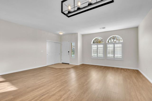 456 Eagle Dr, Ione, CA 95640