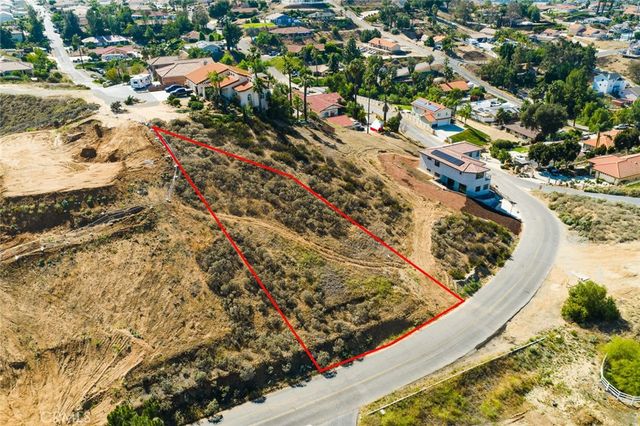 16527 Canyon Ridge Drive, Riverside, CA 92503