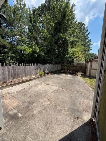 709 Montrose CT, Chesapeake, VA 23320