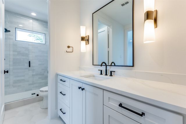 7323 Casa Loma Avenue, Dallas, TX 75214