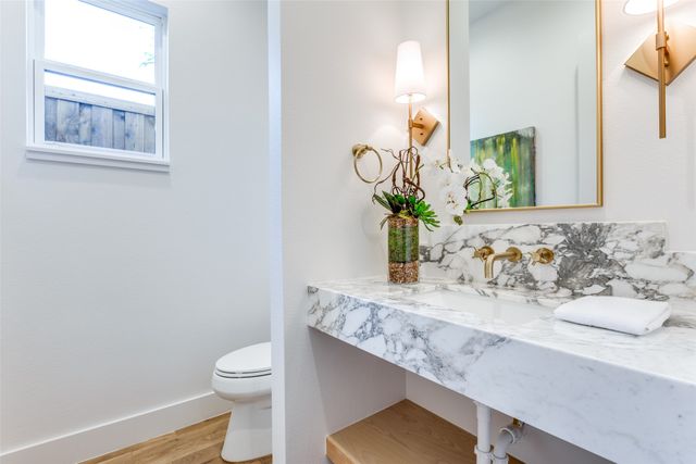 7323 Casa Loma Avenue, Dallas, TX 75214