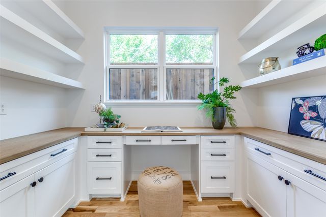 7323 Casa Loma Avenue, Dallas, TX 75214