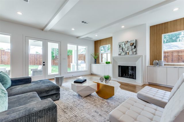 7323 Casa Loma Avenue, Dallas, TX 75214