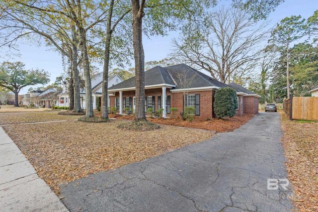 1112 Savannah Drive, Mobile, AL 36609