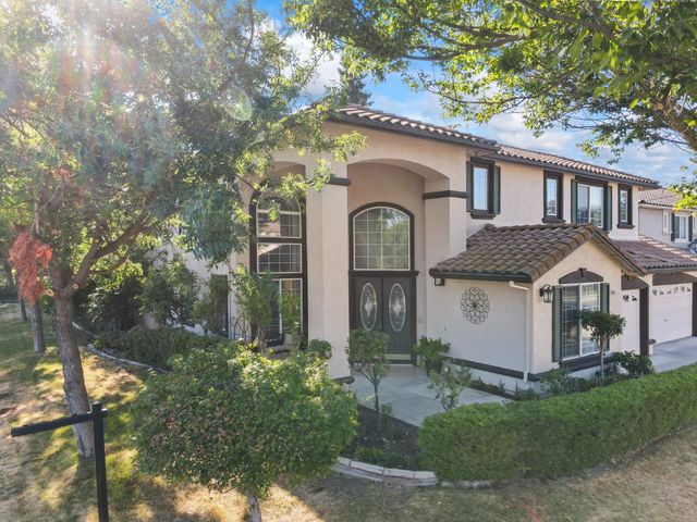 4001 Bella Tuscany Dr, Modesto, CA 95356