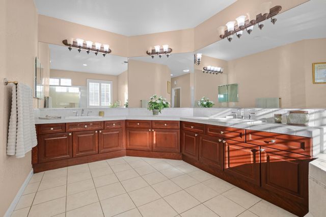 4001 Bella Tuscany Dr, Modesto, CA 95356