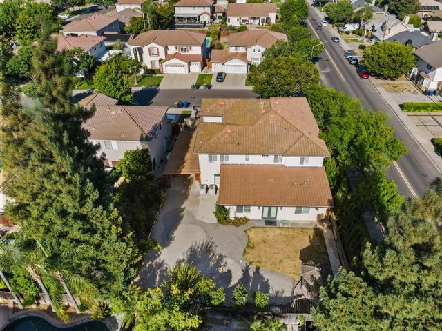 4001 Bella Tuscany Dr, Modesto, CA 95356