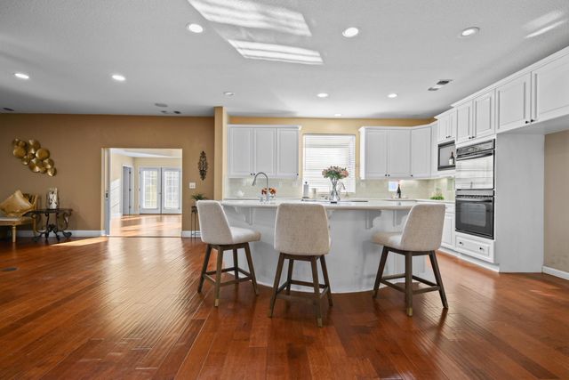 4001 Bella Tuscany Dr, Modesto, CA 95356