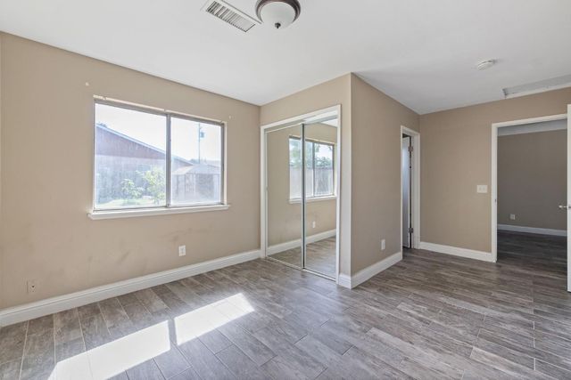 13919 Highway Ave, Hanford, CA 93202