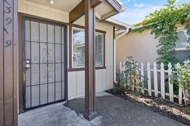 13919 Highway Ave, Hanford, CA 93202