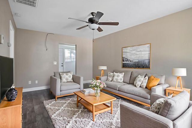 13919 Highway Ave, Hanford, CA 93202