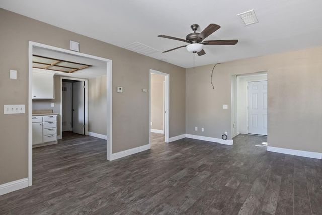 13919 Highway Ave, Hanford, CA 93202