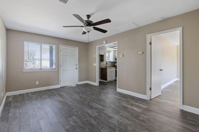 13919 Highway Ave, Hanford, CA 93202