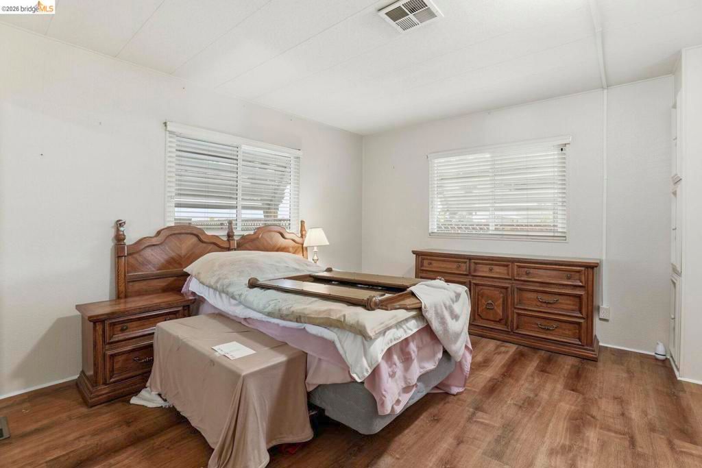 Image 11 of property listing at 275 Burnett AVE, Morgan Hill, CA 95037