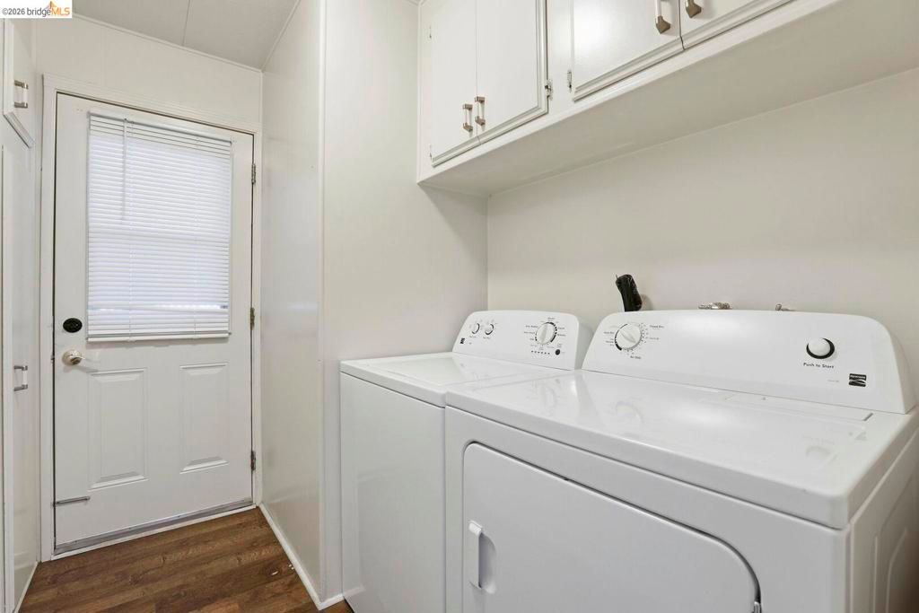 Image 15 of property listing at 275 Burnett AVE, Morgan Hill, CA 95037