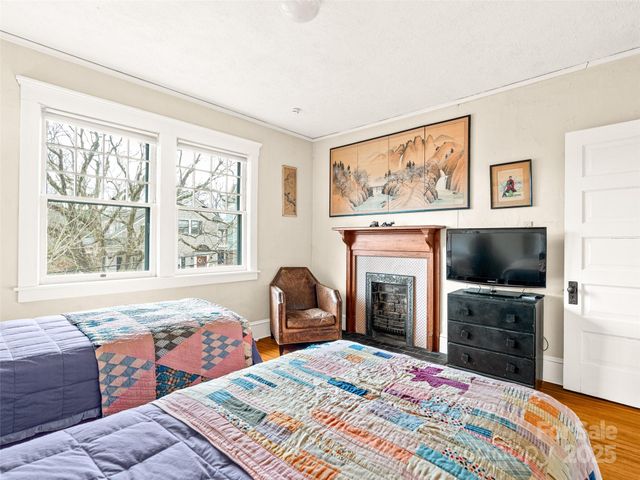 12 Bearden Avenue, Asheville, NC 28801