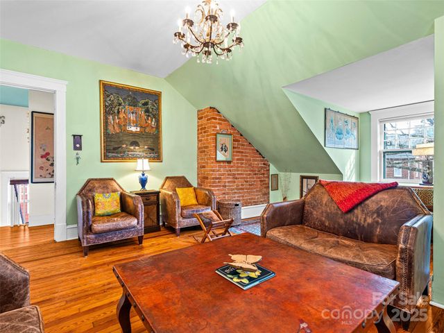 12 Bearden Avenue, Asheville, NC 28801