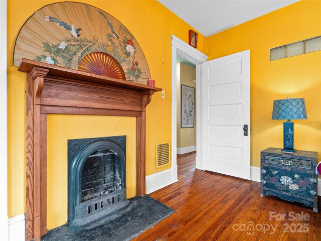12 Bearden Avenue, Asheville, NC 28801