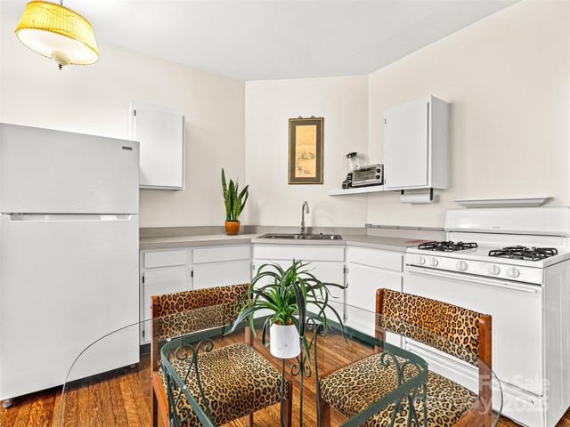 12 Bearden Avenue, Asheville, NC 28801