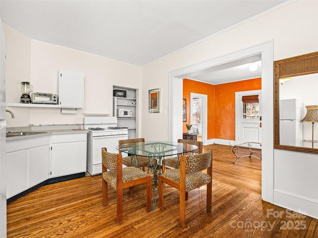 12 Bearden Avenue, Asheville, NC 28801