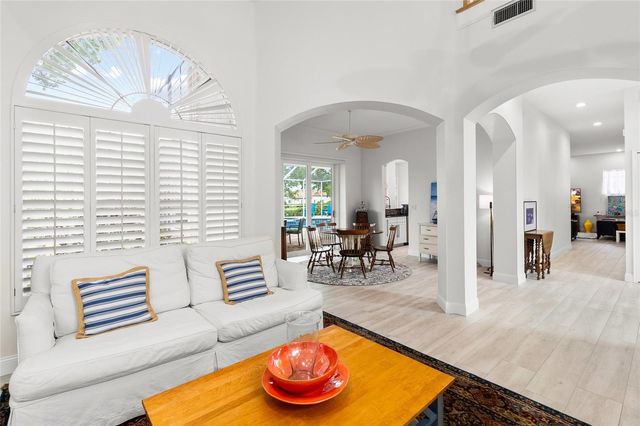 4815 QUEEN PALM TERRACE NE, St Petersburg, FL 33703