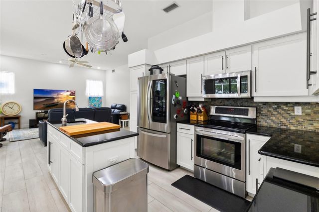 4815 QUEEN PALM TERRACE NE, St Petersburg, FL 33703