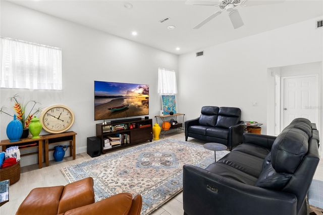 4815 QUEEN PALM TERRACE NE, St Petersburg, FL 33703