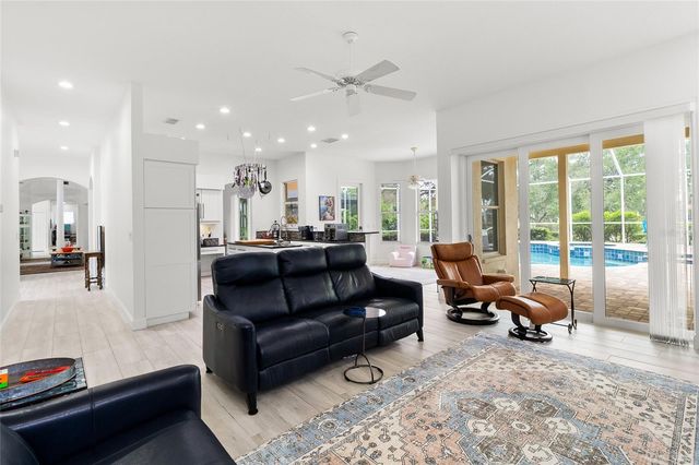 4815 QUEEN PALM TERRACE NE, St Petersburg, FL 33703