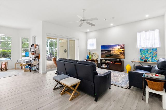 4815 QUEEN PALM TERRACE NE, St Petersburg, FL 33703