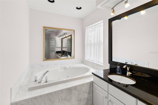 4815 QUEEN PALM TERRACE NE, St Petersburg, FL 33703