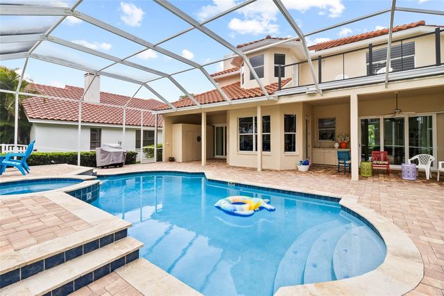 4815 QUEEN PALM TERRACE NE, St Petersburg, FL 33703