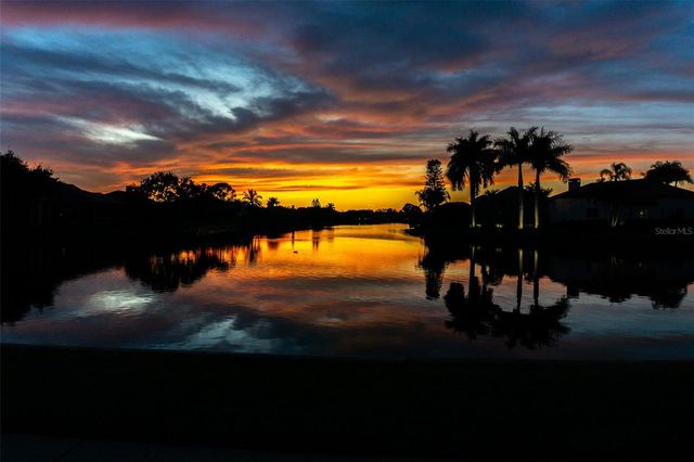 4815 QUEEN PALM TERRACE NE, St Petersburg, FL 33703