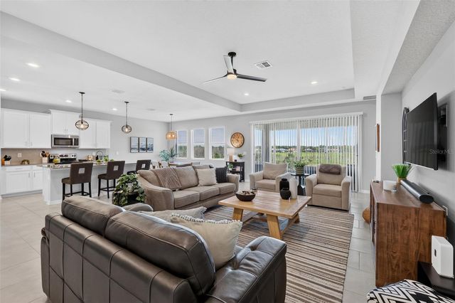 6061 CLAYSTONE WAY, Mount Dora, FL 32757