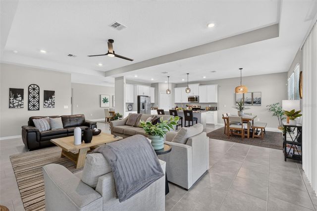 6061 CLAYSTONE WAY, Mount Dora, FL 32757