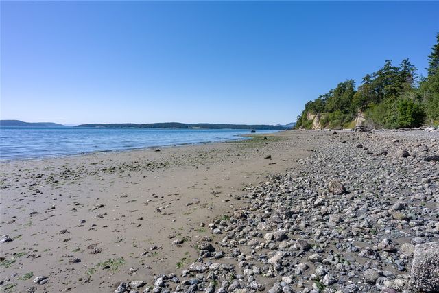 405 Lopez Road, Lopez Island, WA 98261