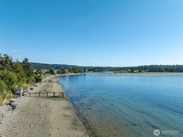 405 Lopez Road, Lopez Island, WA 98261