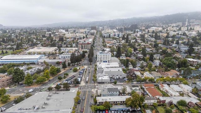 2807 Shattuck Avenue, Berkeley, CA 94705
