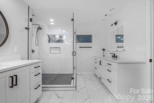 3525 Windbluff Drive, Charlotte, NC 28277