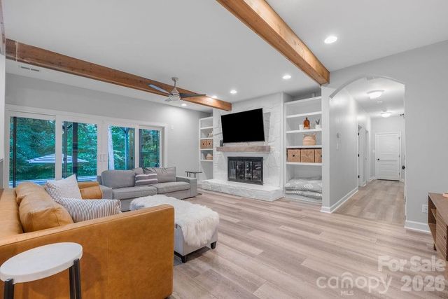3525 Windbluff Drive, Charlotte, NC 28277