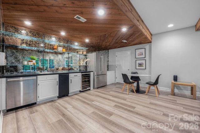 3525 Windbluff Drive, Charlotte, NC 28277
