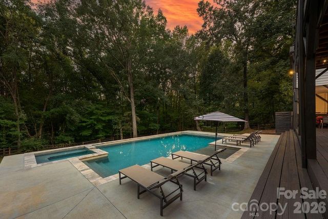 3525 Windbluff Drive, Charlotte, NC 28277
