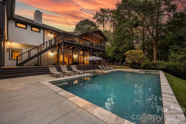 3525 Windbluff Drive, Charlotte, NC 28277