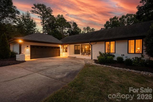 3525 Windbluff Drive, Charlotte, NC 28277